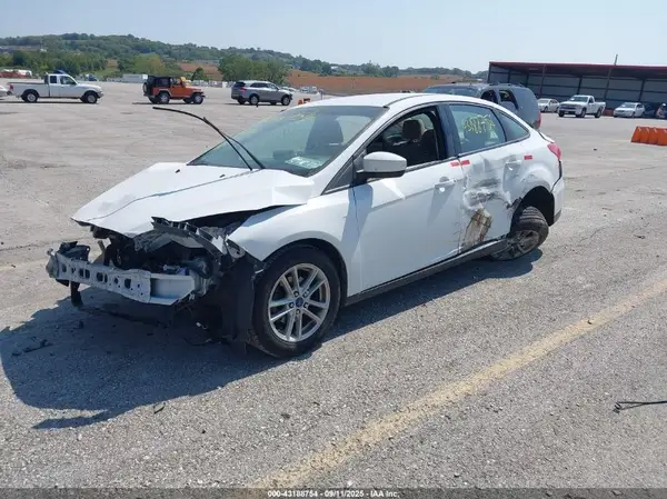1FADP3F26JL231935 2018 FORD FOCUS - Image 2
