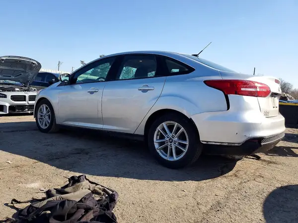 1FADP3F26JL233930 2018 FORD FOCUS - Image 2