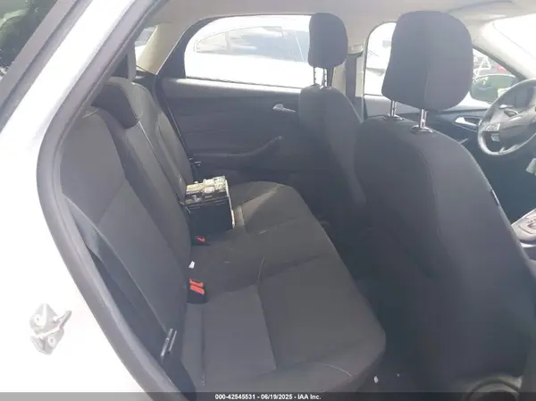 1FADP3F26JL237556 2018 FORD FOCUS - Image 8