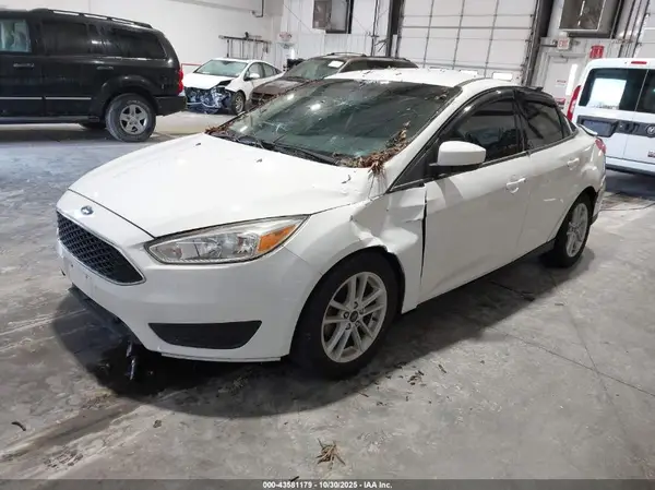 1FADP3F26JL238030 2018 FORD FOCUS - Image 2