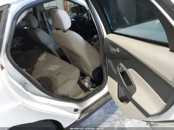 1FADP3F26JL238030 2018 FORD FOCUS - Image 8