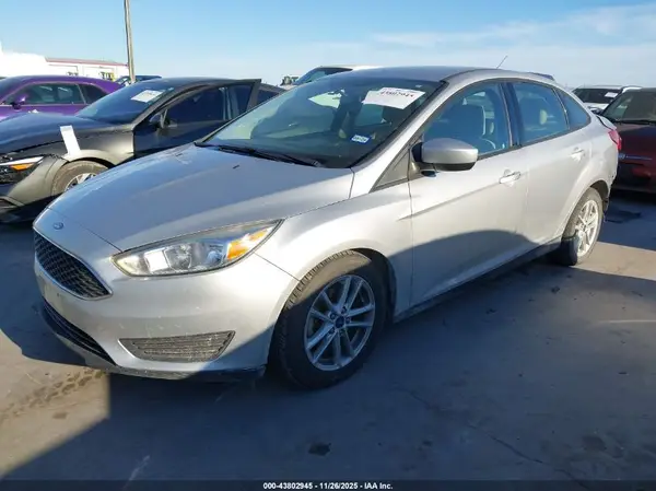 1FADP3F26JL241929 2018 FORD FOCUS - Image 2