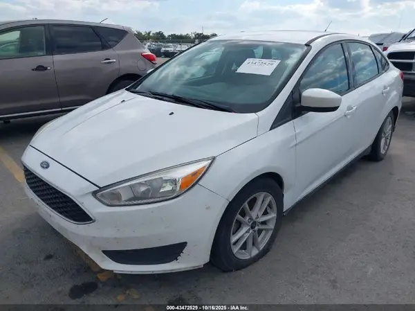 1FADP3F26JL250257 2018 FORD FOCUS - Image 2