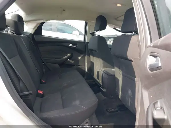 1FADP3F26JL250257 2018 FORD FOCUS - Image 8