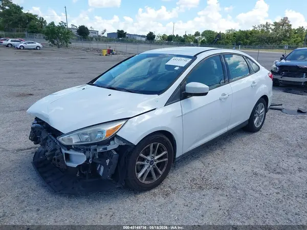 1FADP3F26JL252607 2018 FORD FOCUS - Image 2