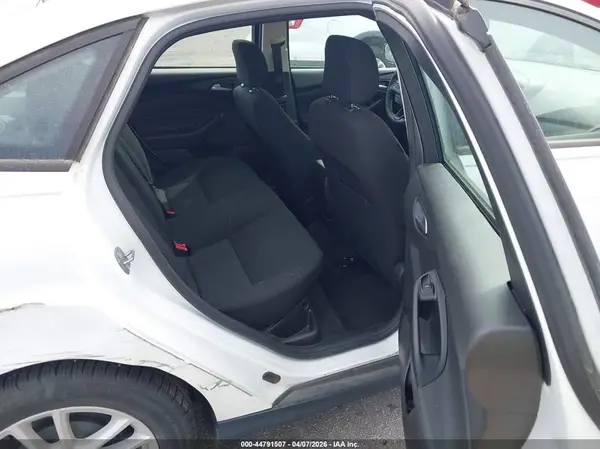 1FADP3F26JL255474 2018 FORD FOCUS - Image 8