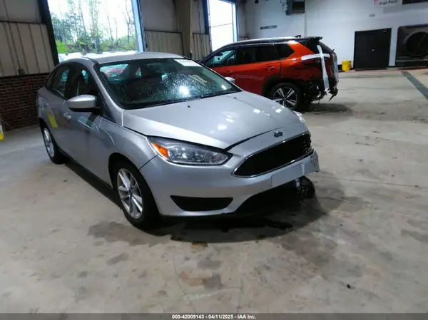 1FADP3F26JL266040 2018 FORD FOCUS - Image 1