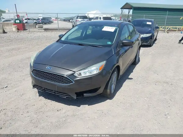 1FADP3F26JL272890 2018 FORD FOCUS - Image 2