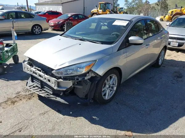1FADP3F26JL278401 2018 FORD FOCUS - Image 2