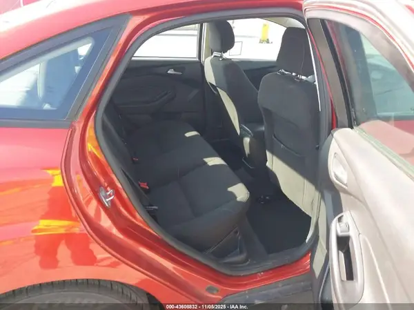 1FADP3F26JL278656 2018 FORD FOCUS - Image 8