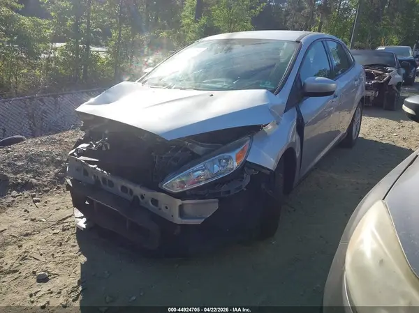1FADP3F26JL280813 2018 FORD FOCUS - Image 2