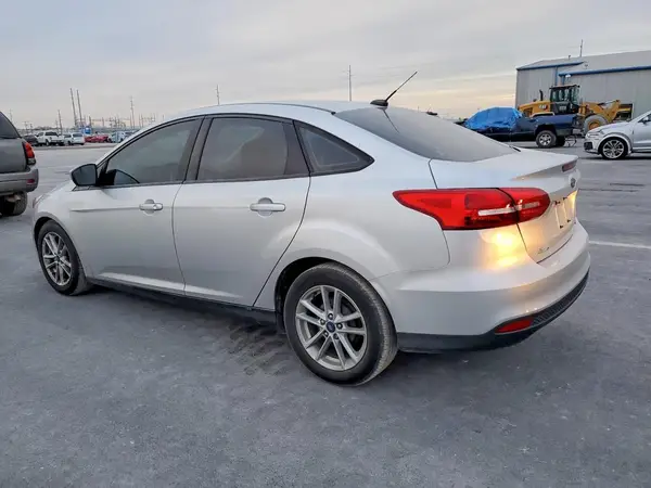 1FADP3F26JL286885 2018 FORD FOCUS - Image 2