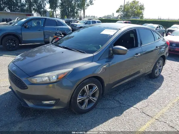 1FADP3F26JL293304 2018 FORD FOCUS - Image 2