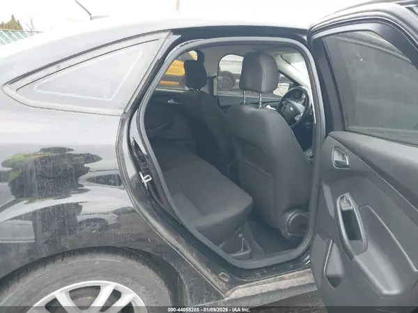 1FADP3F26JL295411 2018 FORD FOCUS - Image 8