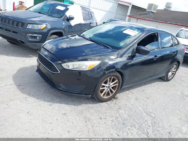 1FADP3F26JL299569 2018 FORD FOCUS - Image 2