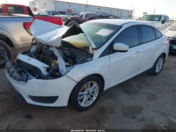 1FADP3F26JL325071 2018 FORD FOCUS - Image 2
