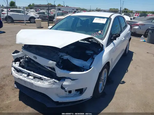1FADP3F26JL327368 2018 FORD FOCUS - Image 2