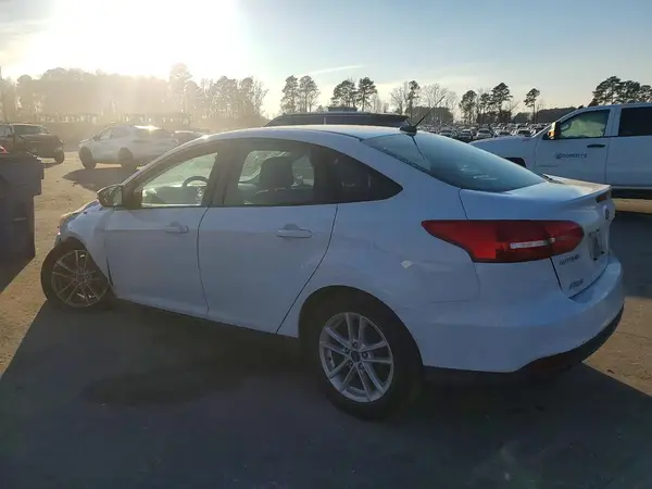 1FADP3F26JL327743 2018 FORD FOCUS - Image 2