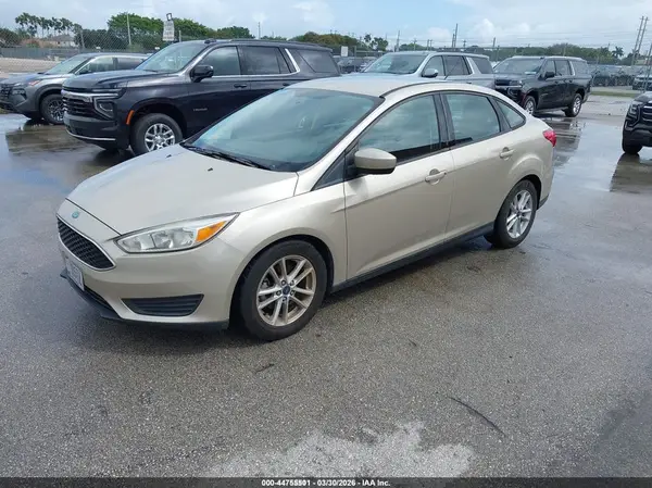 1FADP3F26JL329010 2018 FORD FOCUS - Image 2