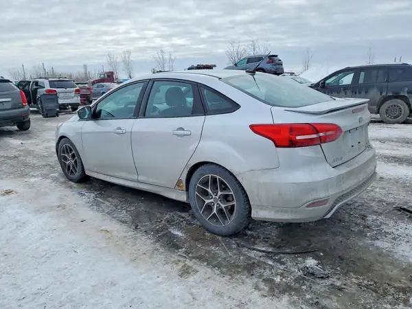1FADP3F27GL214702 2016 FORD FOCUS - Image 2