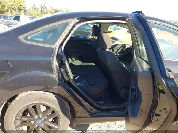 1FADP3F27GL232083 2016 FORD FOCUS - Image 8