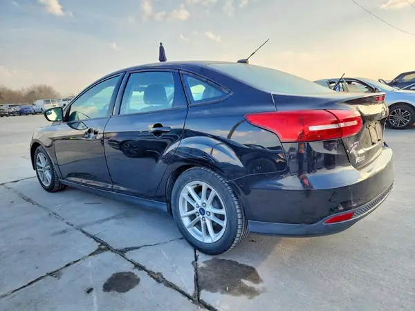 1FADP3F27GL235078 2016 FORD FOCUS - Image 2