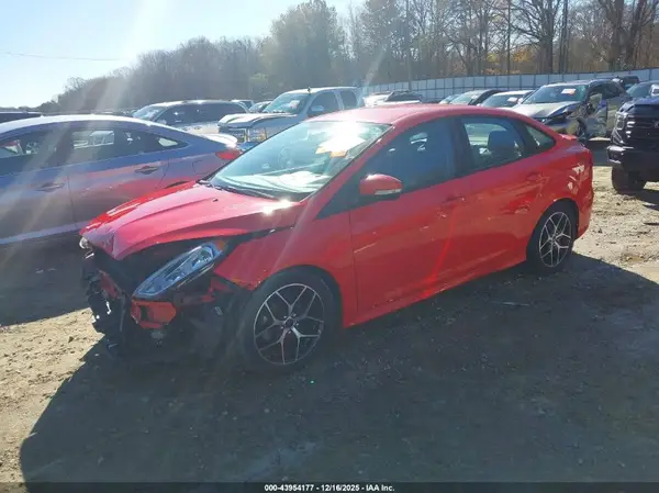 1FADP3F27GL240877 2016 FORD FOCUS - Image 2