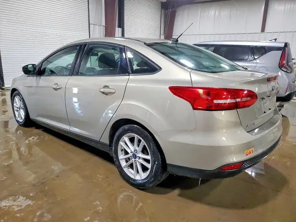 1FADP3F27GL243181 2016 FORD FOCUS - Image 2