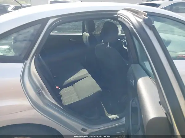 1FADP3F27GL244671 2016 FORD FOCUS - Image 8
