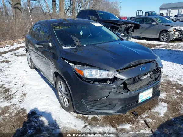 1FADP3F27GL257596 2016 FORD FOCUS - Image 1