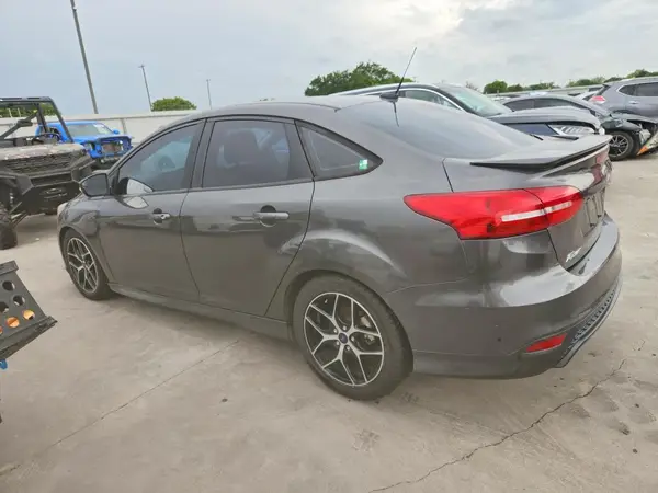 1FADP3F27GL267562 2016 FORD FOCUS - Image 2
