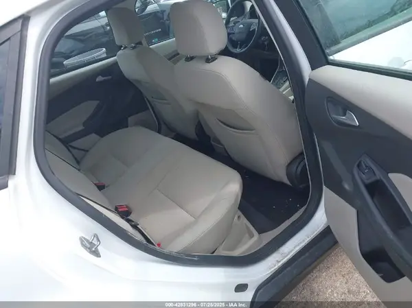1FADP3F27GL277833 2016 FORD FOCUS - Image 8