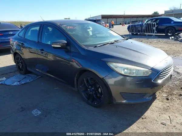 1FADP3F27GL321507 2016 FORD FOCUS - Image 1