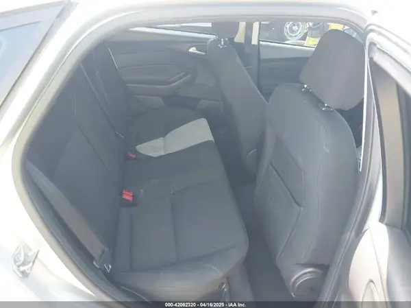 1FADP3F27GL322186 2016 FORD FOCUS - Image 8