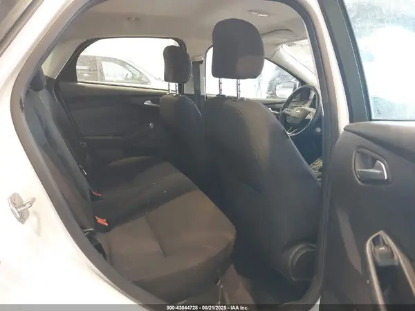1FADP3F27GL325590 2016 FORD FOCUS - Image 8