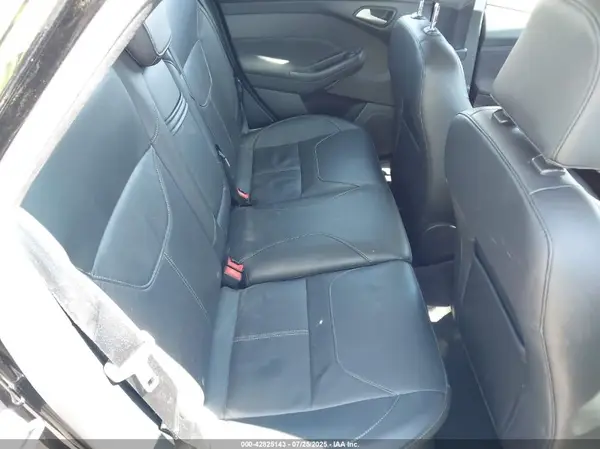 1FADP3F27GL329073 2016 FORD FOCUS - Image 8