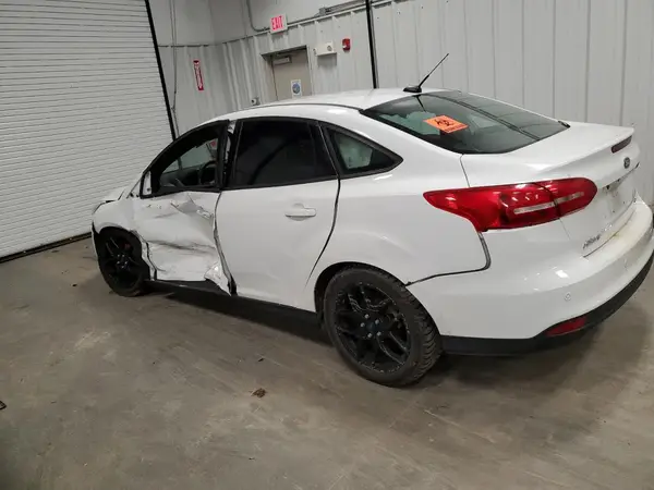1FADP3F27GL330188 2016 FORD FOCUS - Image 2