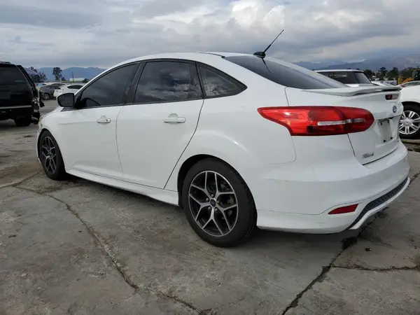 1FADP3F27GL372618 2016 FORD FOCUS - Image 2
