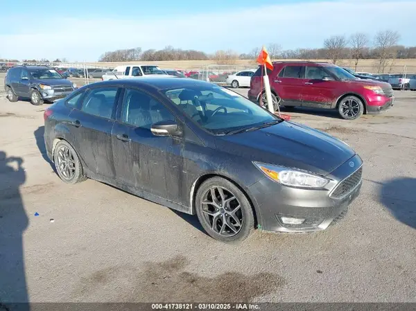 1FADP3F27GL374188 2016 FORD FOCUS - Image 1