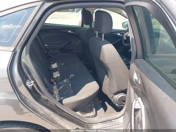 1FADP3F27GL378869 2016 FORD FOCUS - Image 8