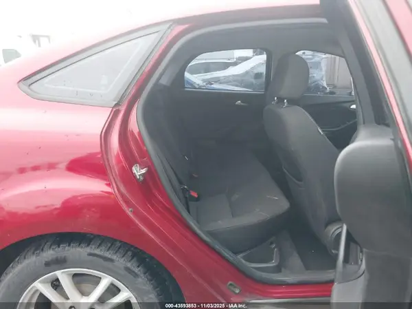 1FADP3F27GL379763 2016 FORD FOCUS - Image 8