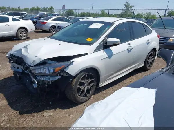 1FADP3F27GL385739 2016 FORD FOCUS - Image 2