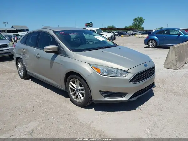 1FADP3F27GL399317 2016 FORD FOCUS - Image 1
