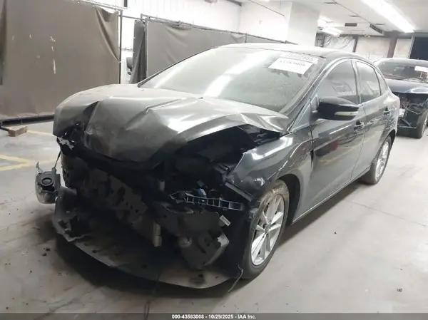 1FADP3F27HL216547 2017 FORD FOCUS - Image 2