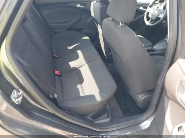 1FADP3F27HL219271 2017 FORD FOCUS - Image 8