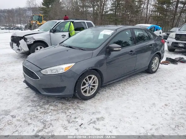 1FADP3F27HL229332 2017 FORD FOCUS - Image 2