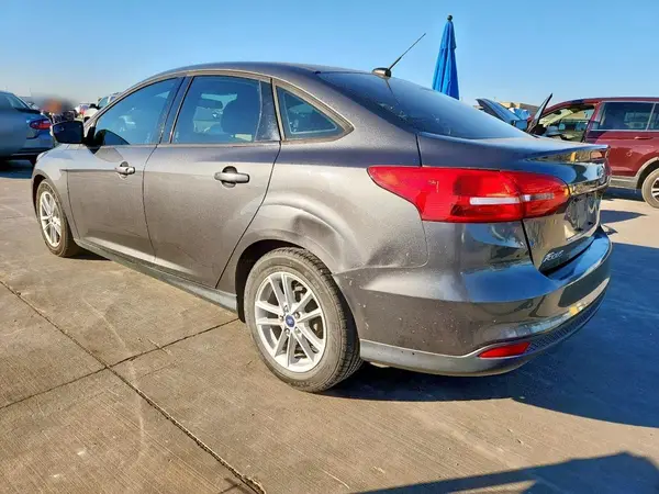 1FADP3F27HL229864 2017 FORD FOCUS - Image 2