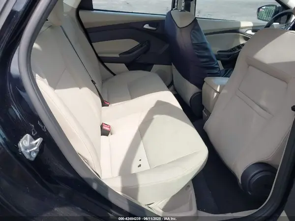 1FADP3F27HL241397 2017 FORD FOCUS - Image 8