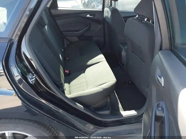 1FADP3F27HL244381 2017 FORD FOCUS - Image 8