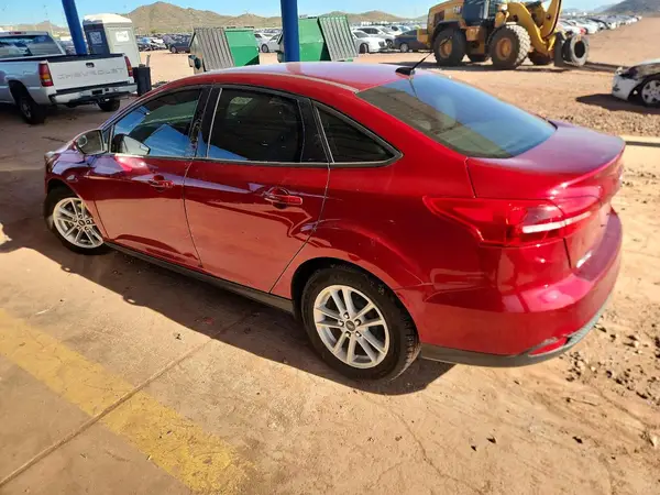 1FADP3F27HL245787 2017 FORD FOCUS - Image 2